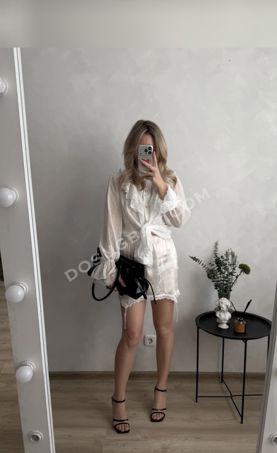 АНЮТА, 26