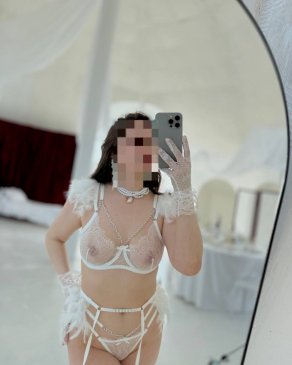 Alice🌶️, 22